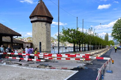 Bauarbeiten an der neuen Bahnohfstrasse Luzern neben der Kapellbrücke